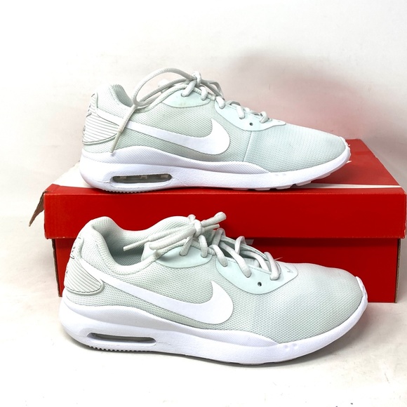 Nike Air Max Oketo Shoe Mesh Women's Green White Sneakers AQ2231 400 - Picture 7 of 10